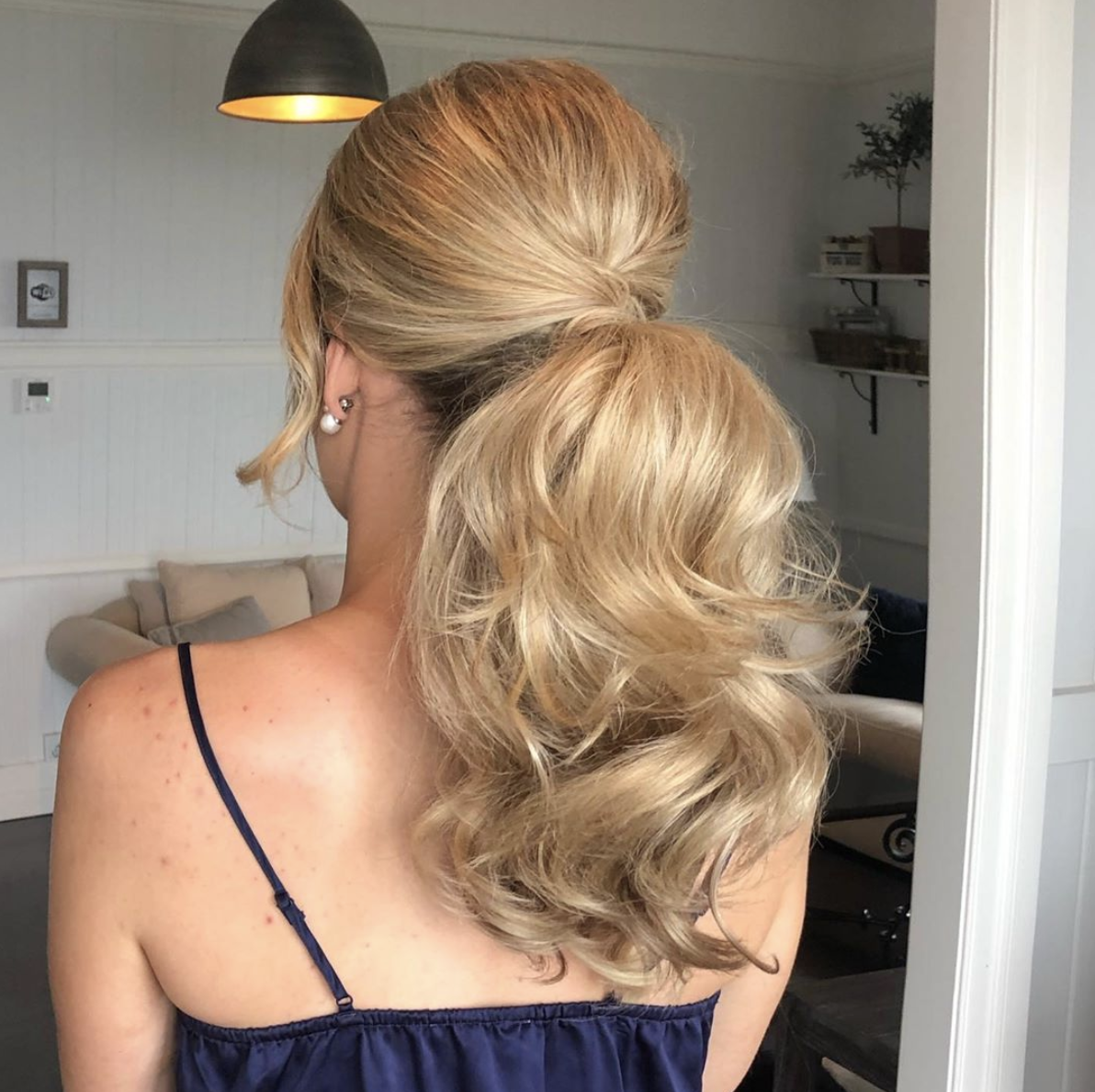 35 Wedding Guest Hairstyles You Can Actually Do Yourself